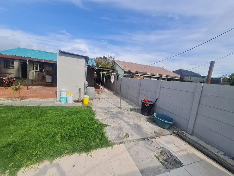 2 Bedroom Property for Sale in Ruyterwacht Western Cape